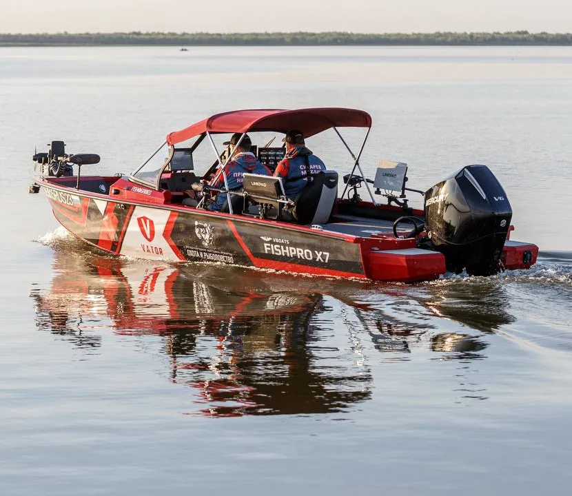 Катер FISHPRO X7
