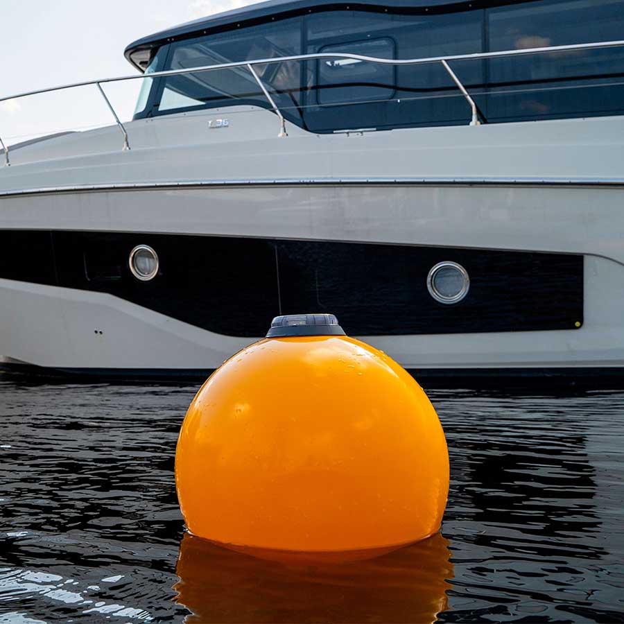 Буй пластиковый маркерный BUOY Ø450х630 мм с подсветкой и солнечной батареей, красный