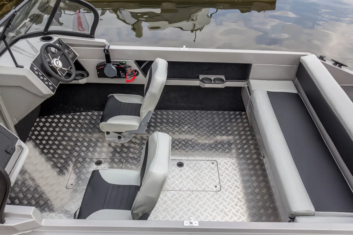 Катер Yava L BowRider