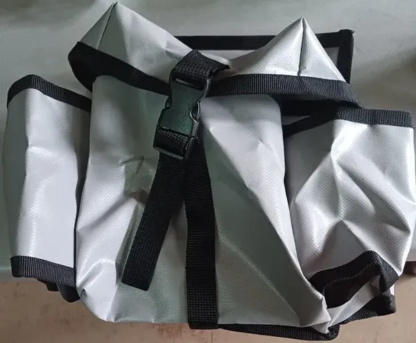 Сумка-органайзер с бутылкодержателем для лодки ПВХ с креплением на ликтрос