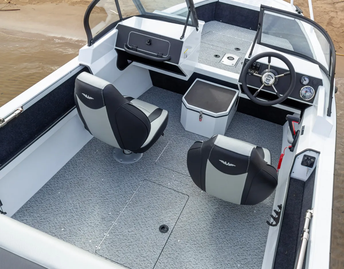 Катер Волжанка 46 Fish