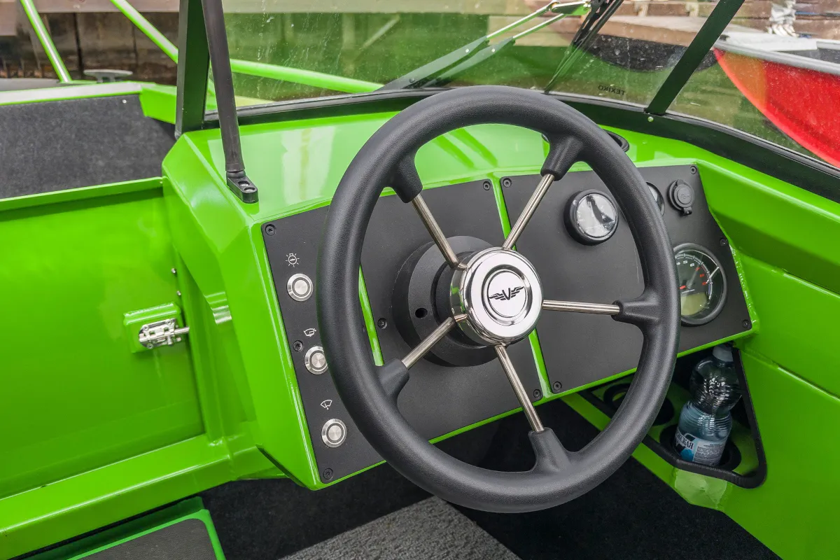 Катер Yava XL Fish