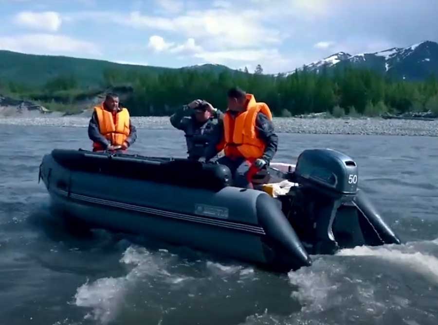 Надувная лодка ПВХ Шерпа 430 Эверест НДНД + AirDeck Надувная лодка ПВХ Шерпа 430 Эверест НДНД + AirDeck
