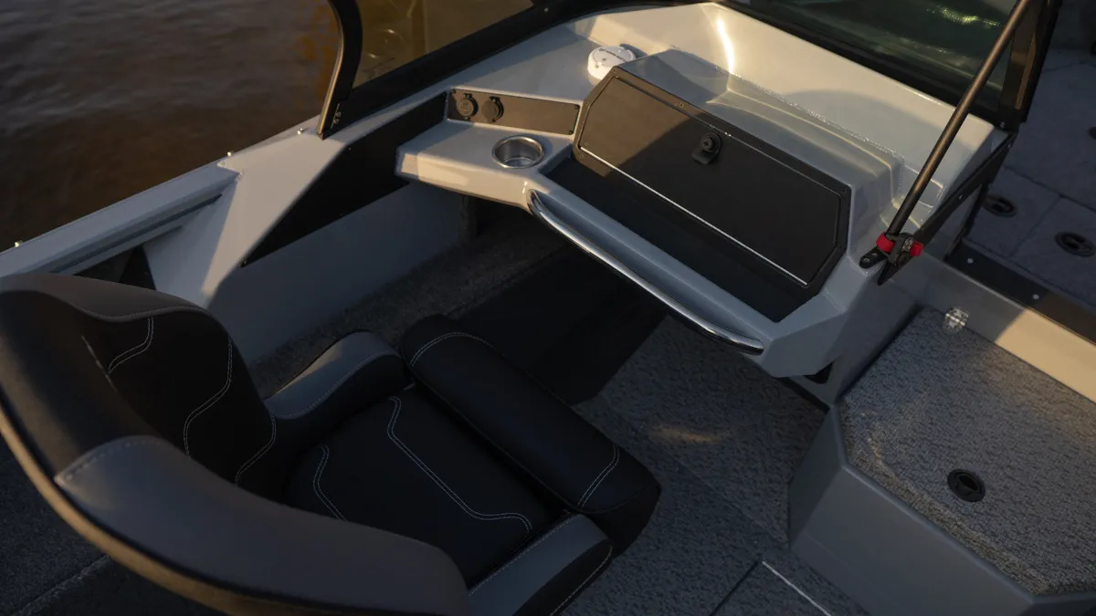 Катер ВиндБот 6.0 DCX