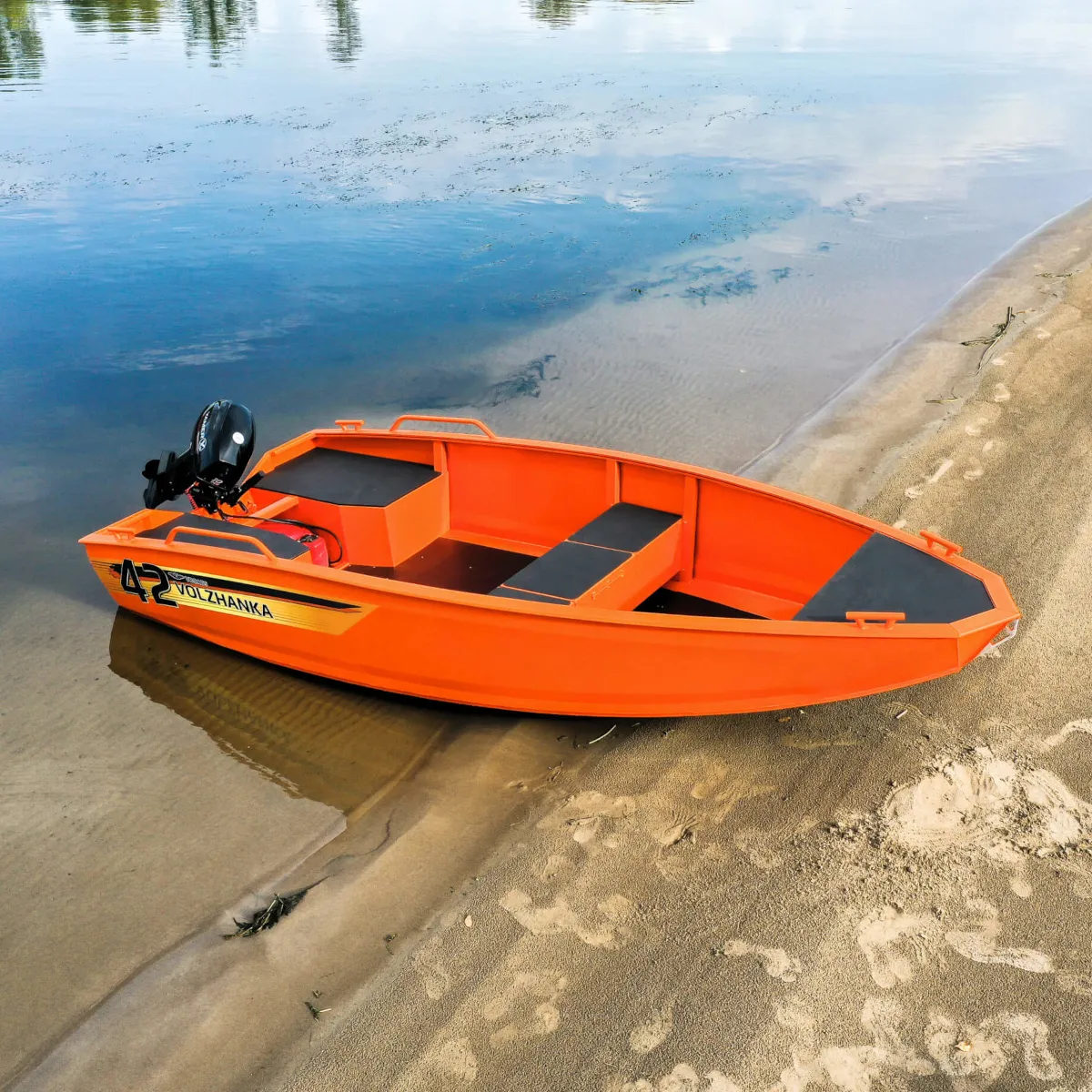 Лодка алюминиевая Волжанка 42