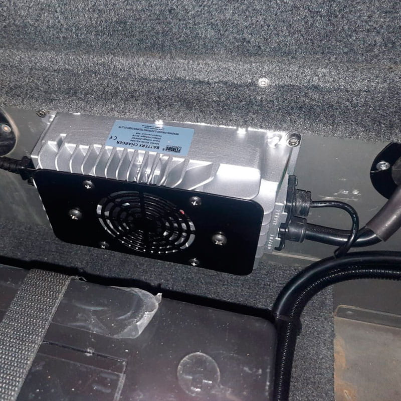 Зарядное устройство для АКБ LiFePO4 12В 10А