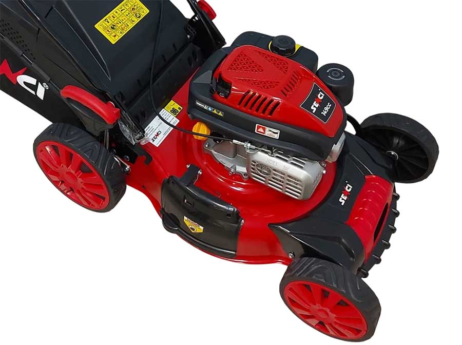 Газонокосилка бензиновая самоходная Senci LMA18S57, 2.3 кВт, ширина скашивания 46 см, травосборник 65 л