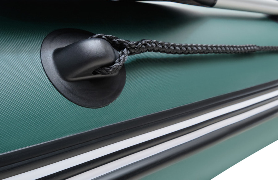 Надувная лодка ПВХ Роджер Стандарт 3000 с привальным брусом, зеленый
