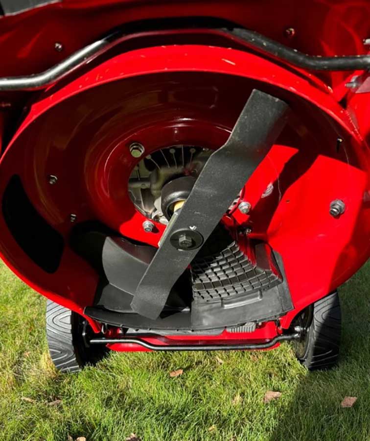 Газонокосилка бензиновая самоходная Senci LMA18S57, 2.3 кВт, ширина скашивания 46 см, травосборник 65 л