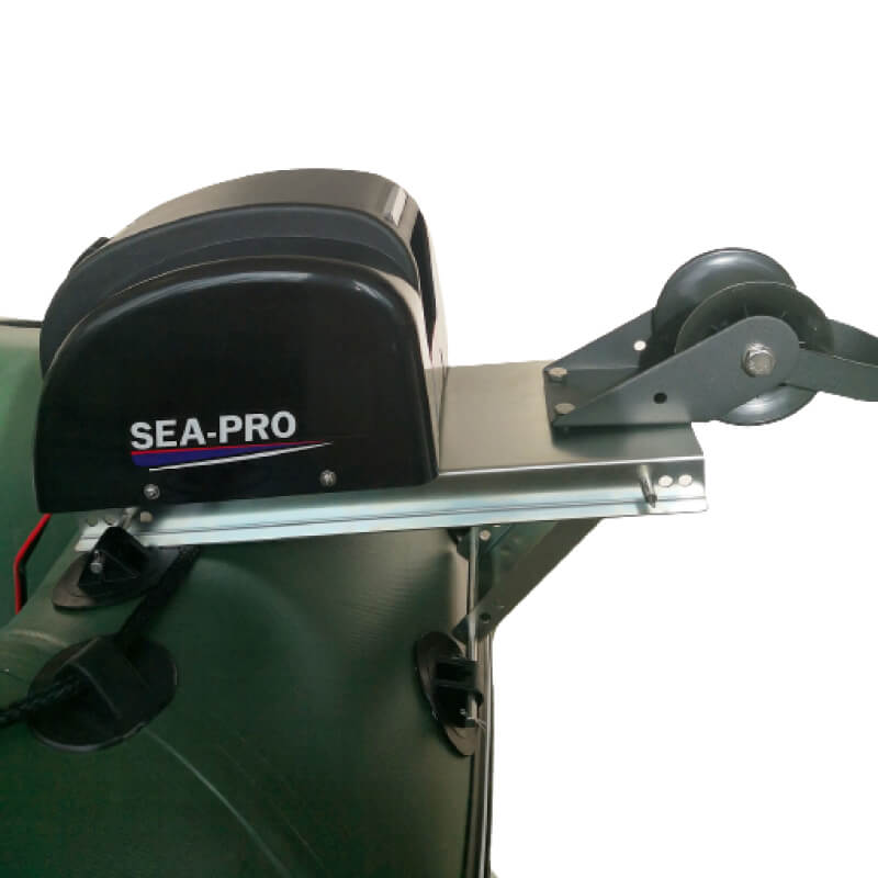 Кронштейн универсальный для крепления на лодку лебедки SeaPro (оцинковка)