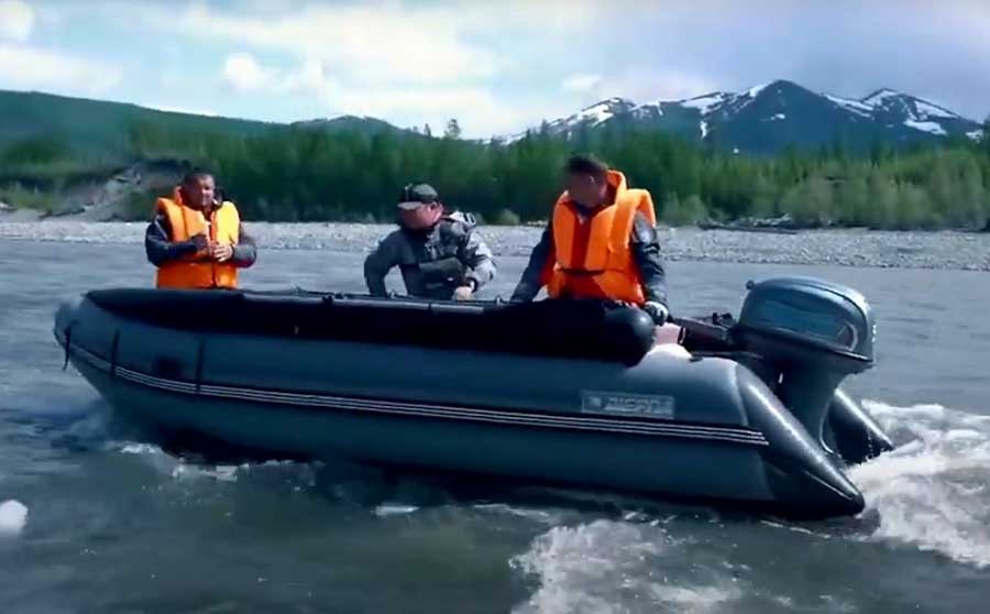 Надувная лодка ПВХ Шерпа 430 Эверест НДНД + AirDeck Надувная лодка ПВХ Шерпа 430 Эверест НДНД + AirDeck