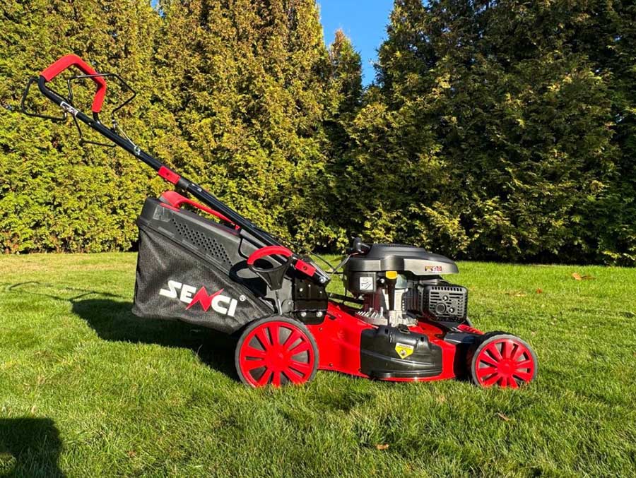 Газонокосилка бензиновая самоходная Senci LMA20S04, 3.5 кВт, ширина скашивания 51 см, травосборник 65 л