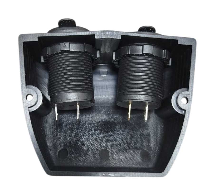 Панель с USB-разъемом 5В 2.1А и прикуривателем