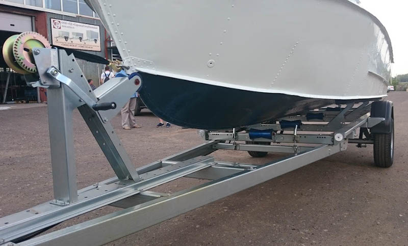 Прицеп для лодок и гидроциклов ССТ-14 (самосвал, лодка до 4,8 м.)