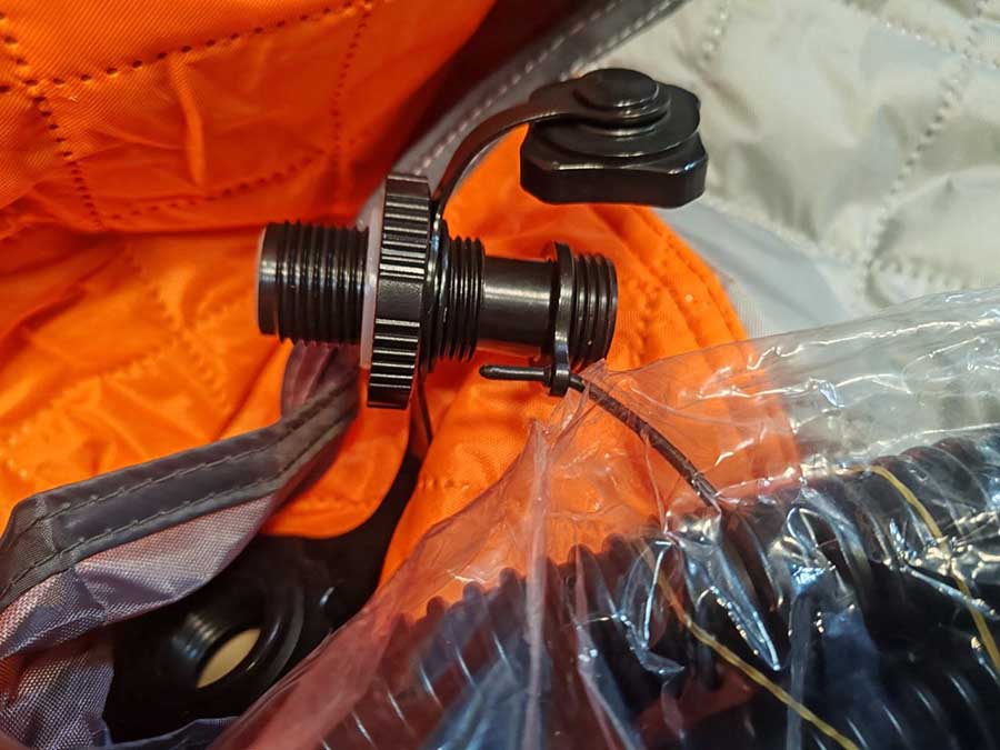 Палатка (баня) НАДУВНОЙ КАРКАС 3-х слойная 2.4х2.4х2.05 м 