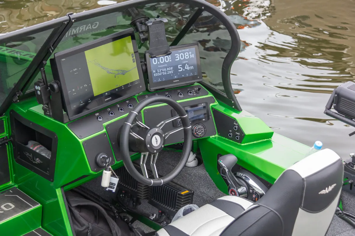 Катер FISHPRO X7