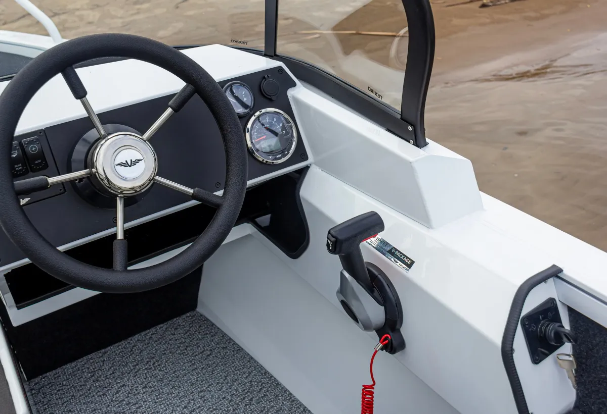 Катер Волжанка 46 Fish