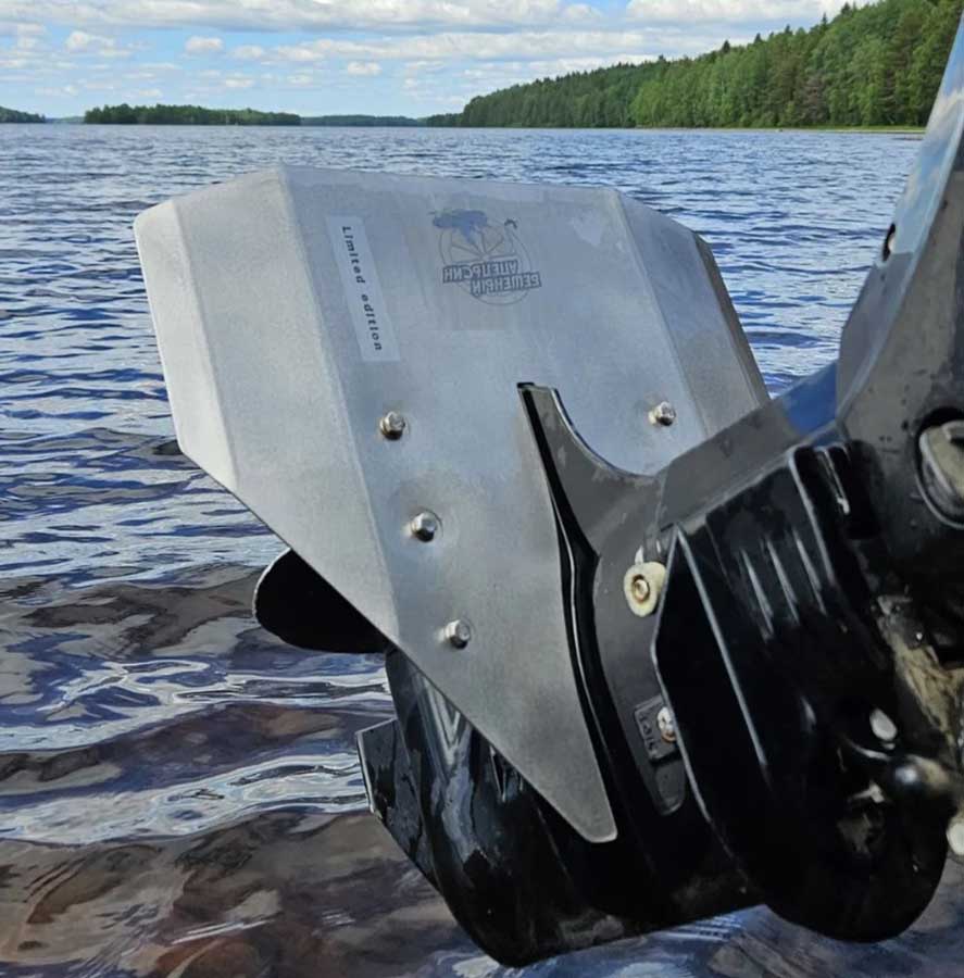 Гидрокрыло с крепежом для ПЛМ Suzuki 9,9/20 л.с., нержавеющая сталь (2 мм)