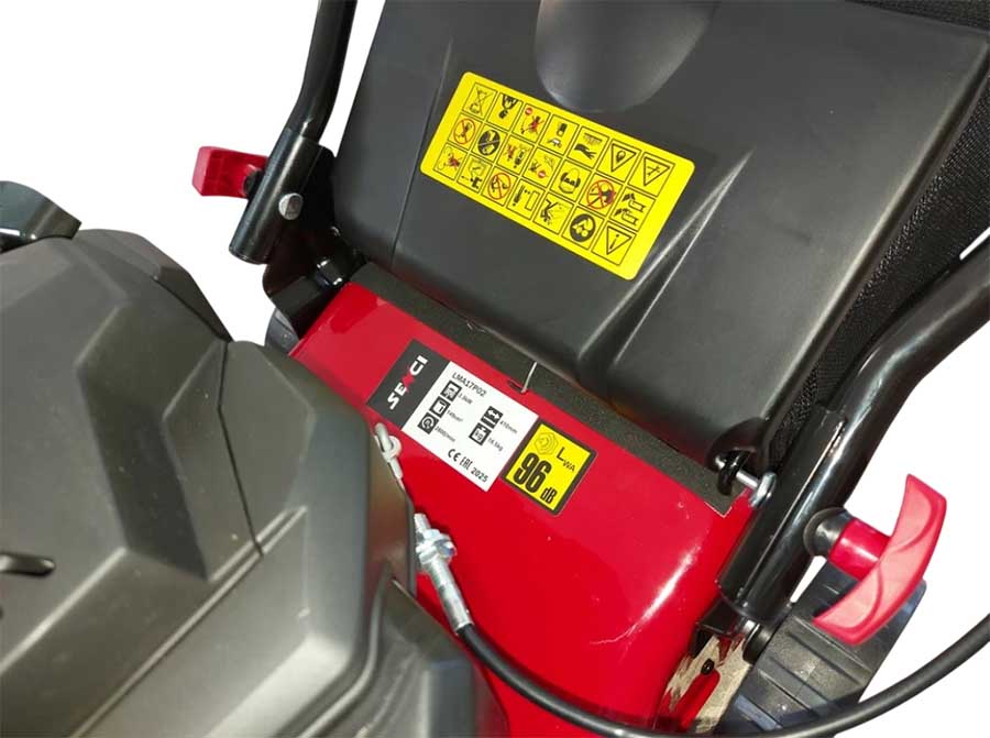 Газонокосилка бензиновая Senci LMA17P02, 2.3 кВт, ширина скашивания 41 см, травосборник 45 л