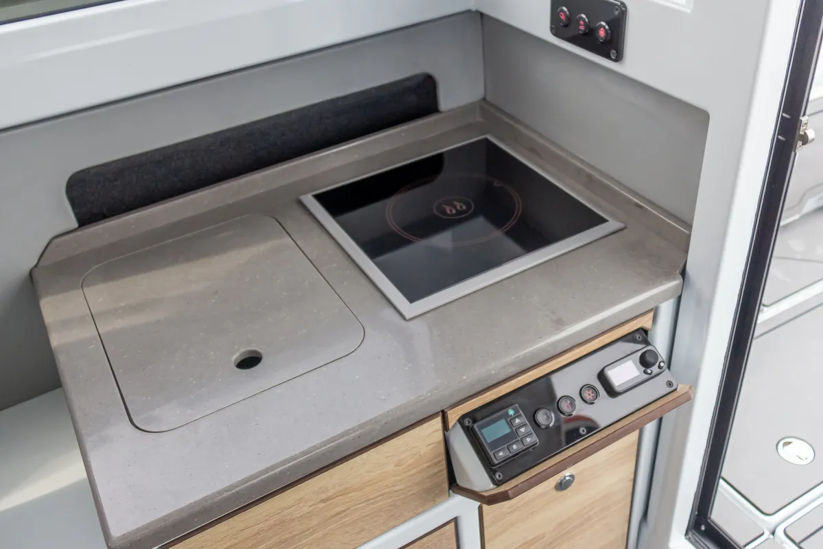 Катер Discovery 650