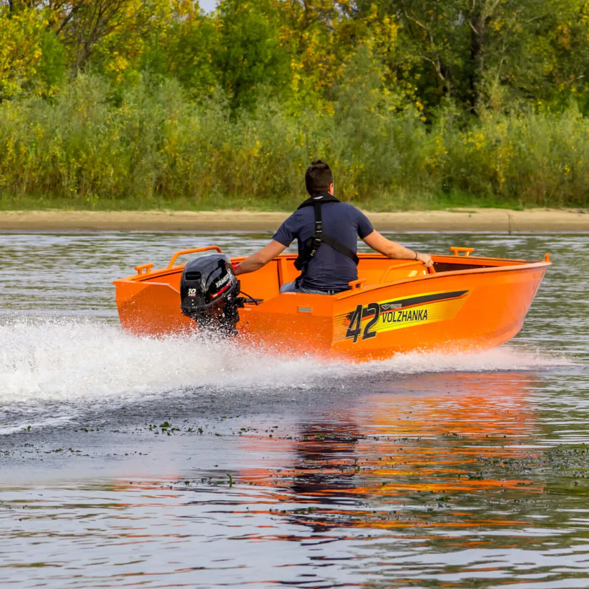 Лодка алюминиевая Волжанка 42