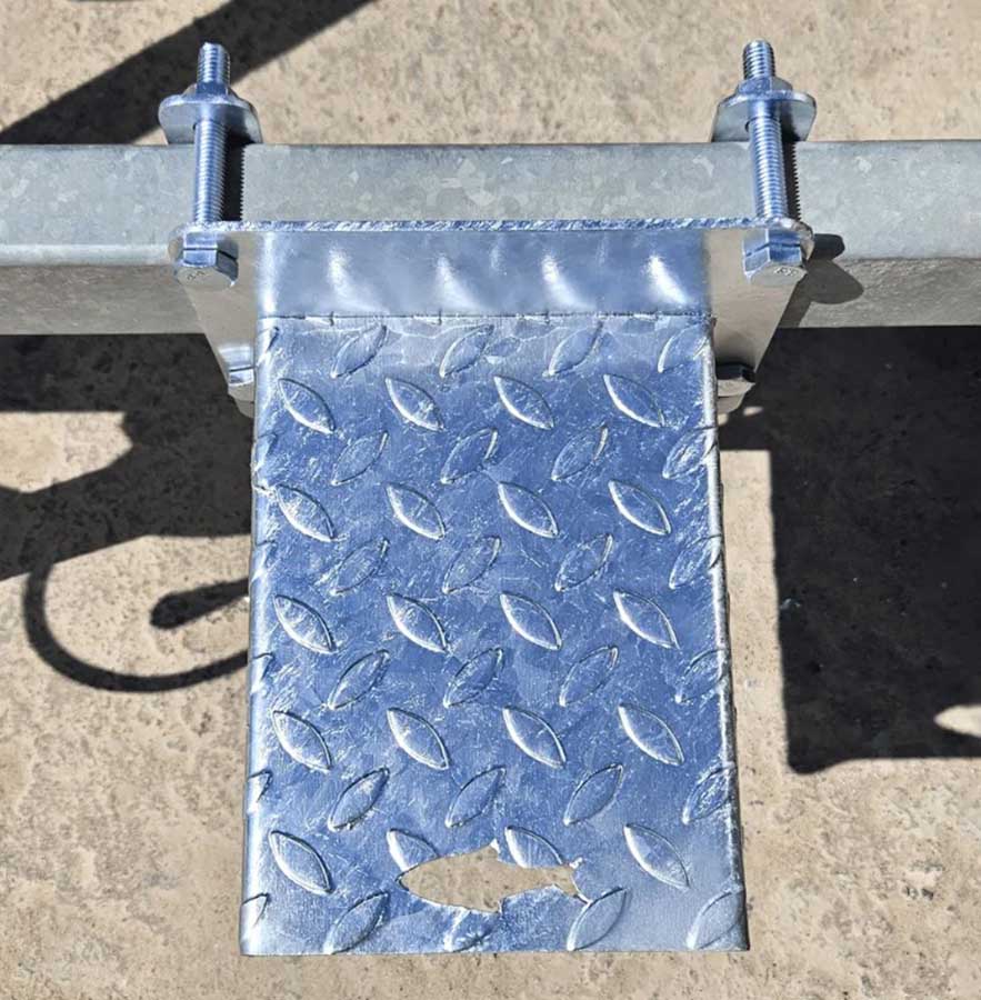 Подножка оцинкованная для лодочного прицепа, нагрузка до 160 кг