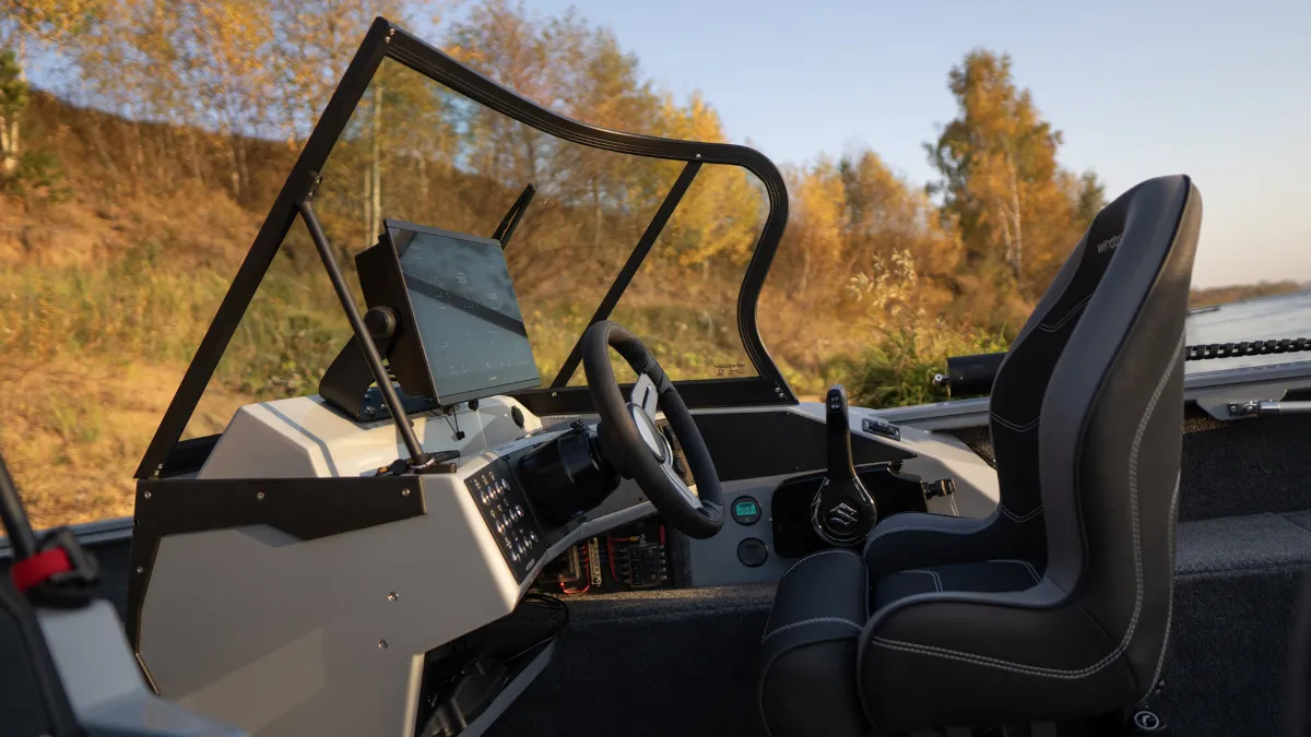 Катер ВиндБот 6.0 DCX