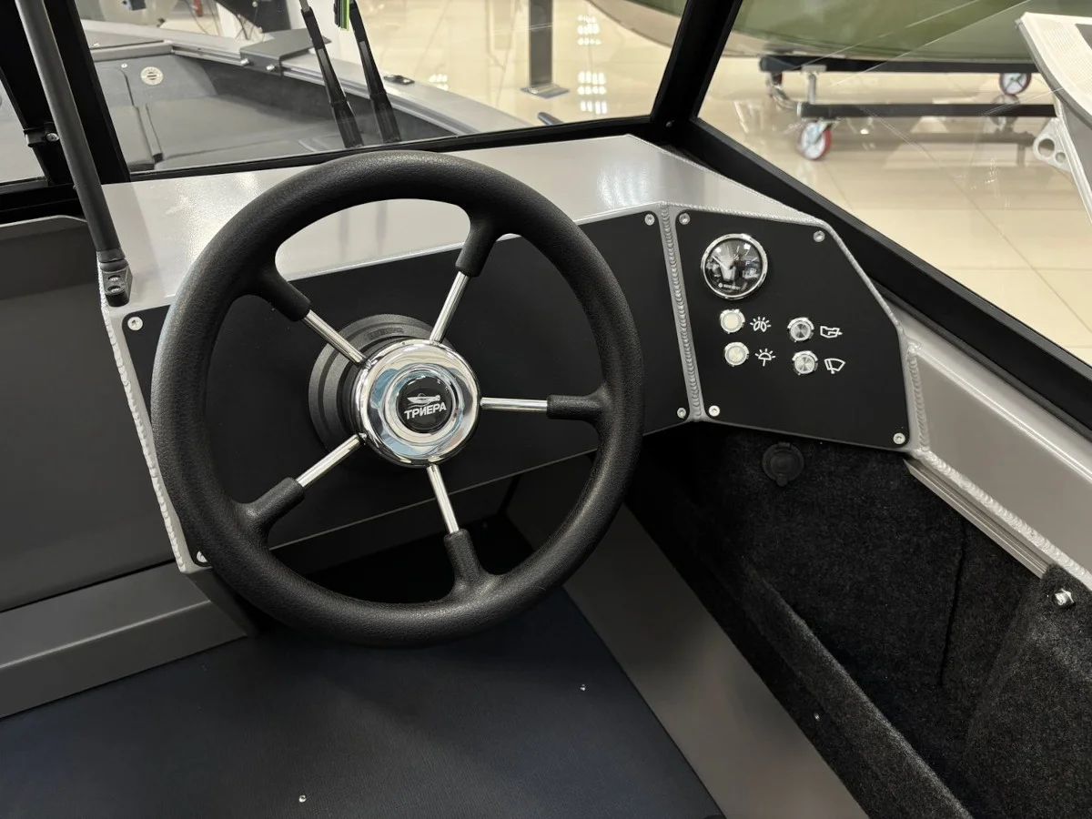 Катер ТРИЕРА 460 Боурайдер