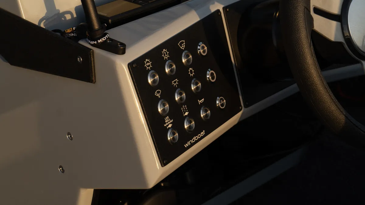 Катер ВиндБот 6.0 DCX