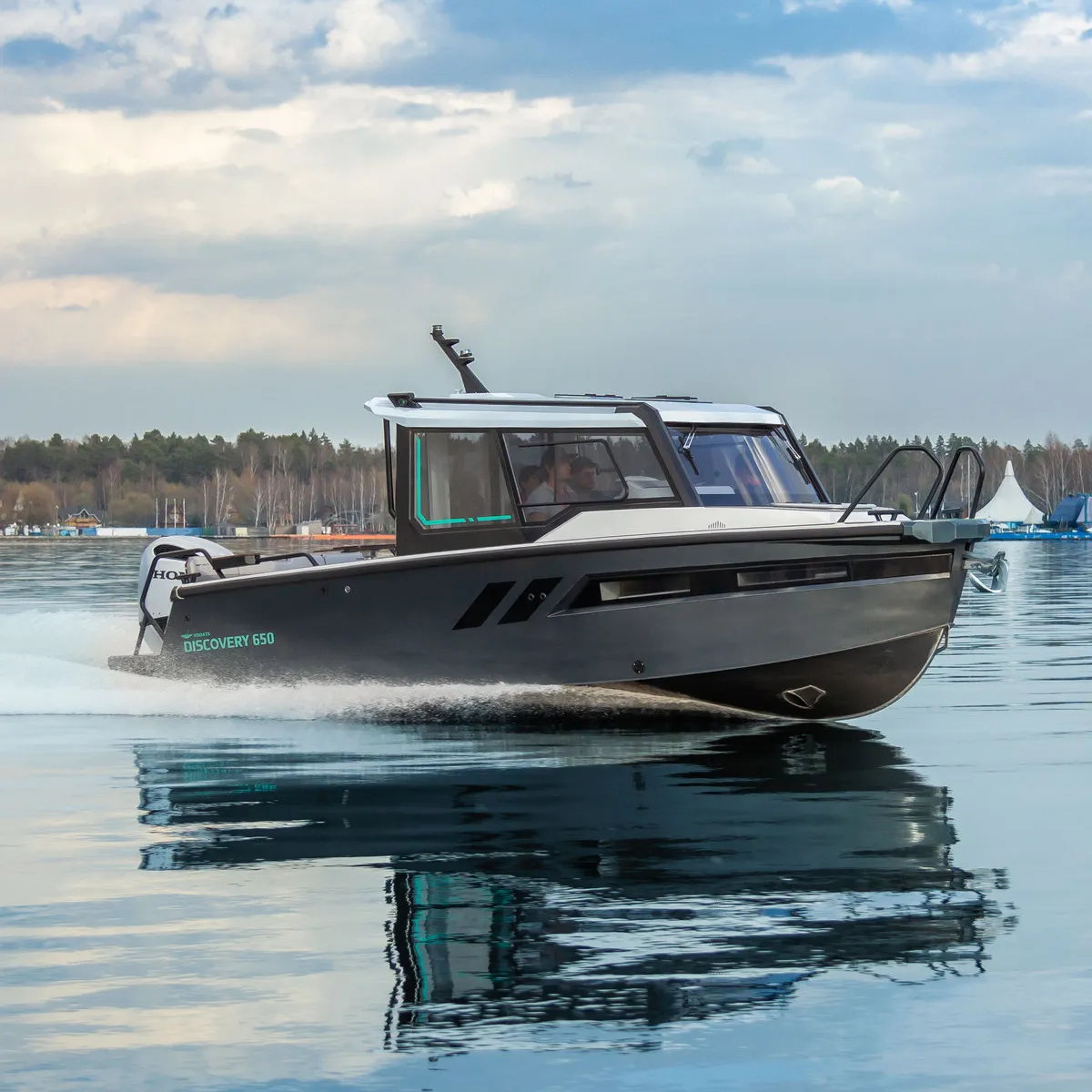 Катер Discovery 650