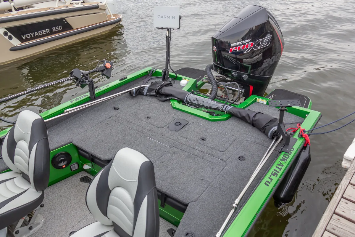 Катер FISHPRO X7