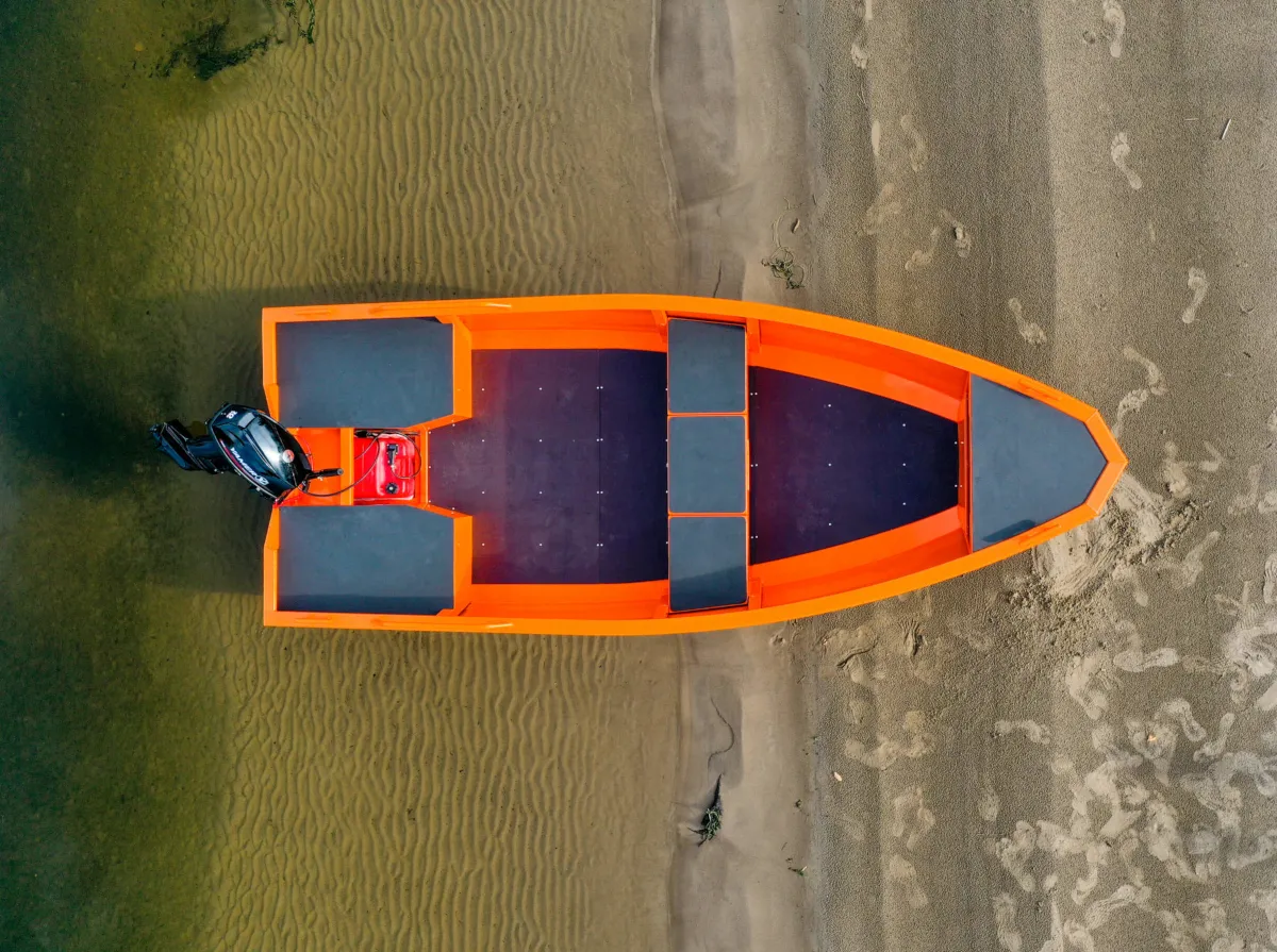 Лодка алюминиевая Волжанка 42