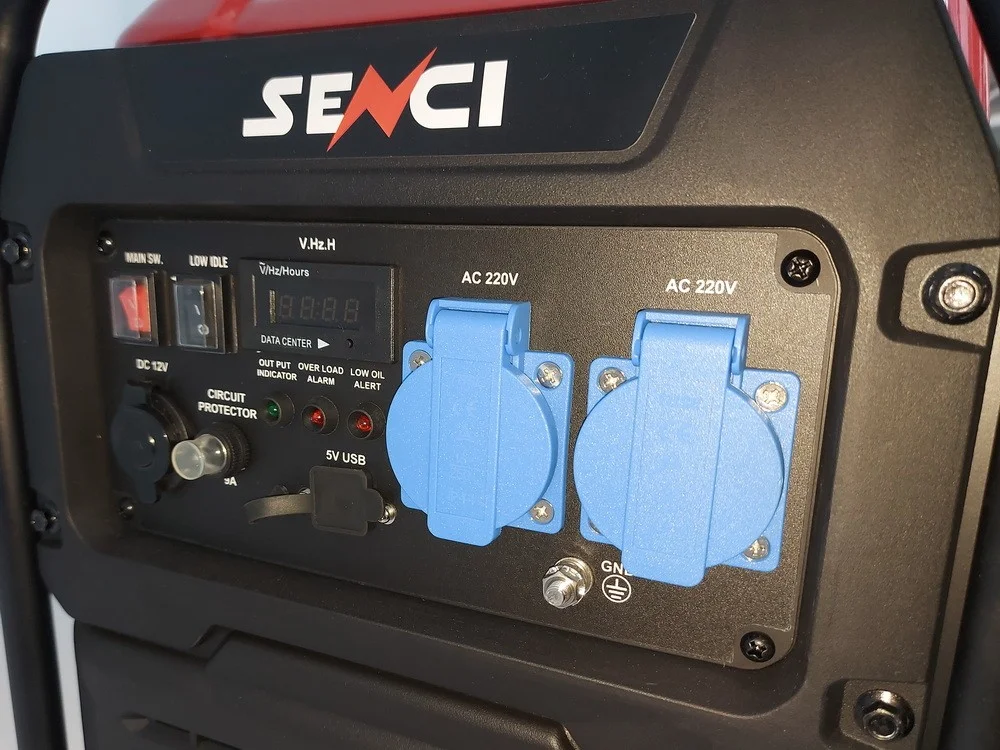 Бензиновый генератор SENCI SC3200i-H инверторный