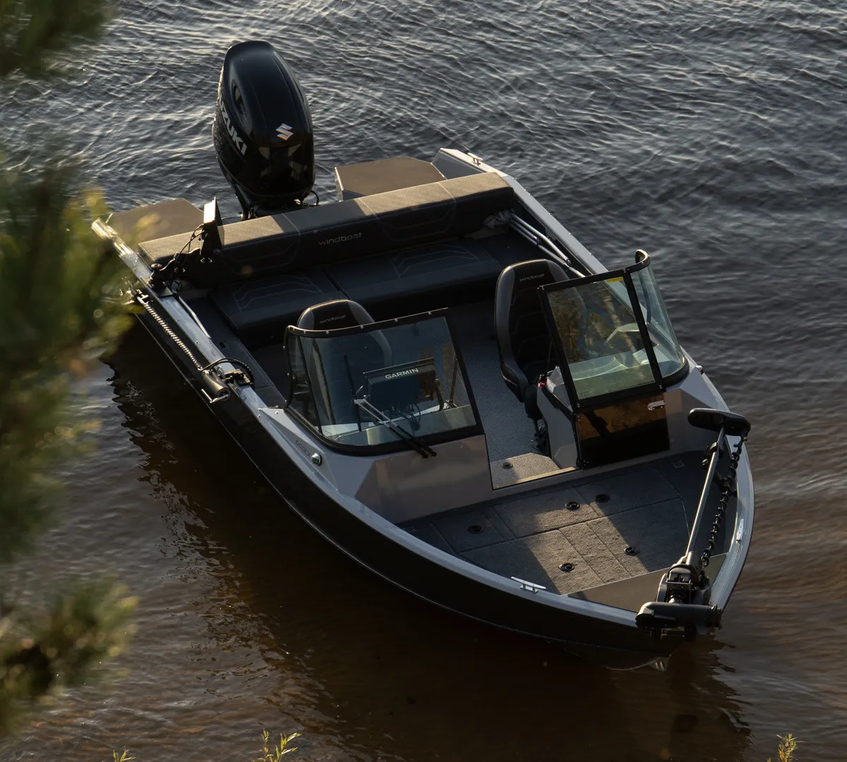 Катер ВиндБот 6.0 DCX