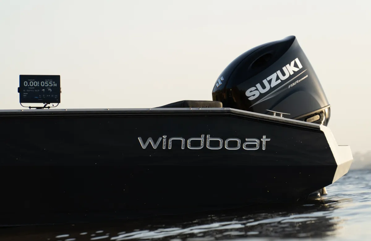 Катер ВиндБот 6.0 DCX