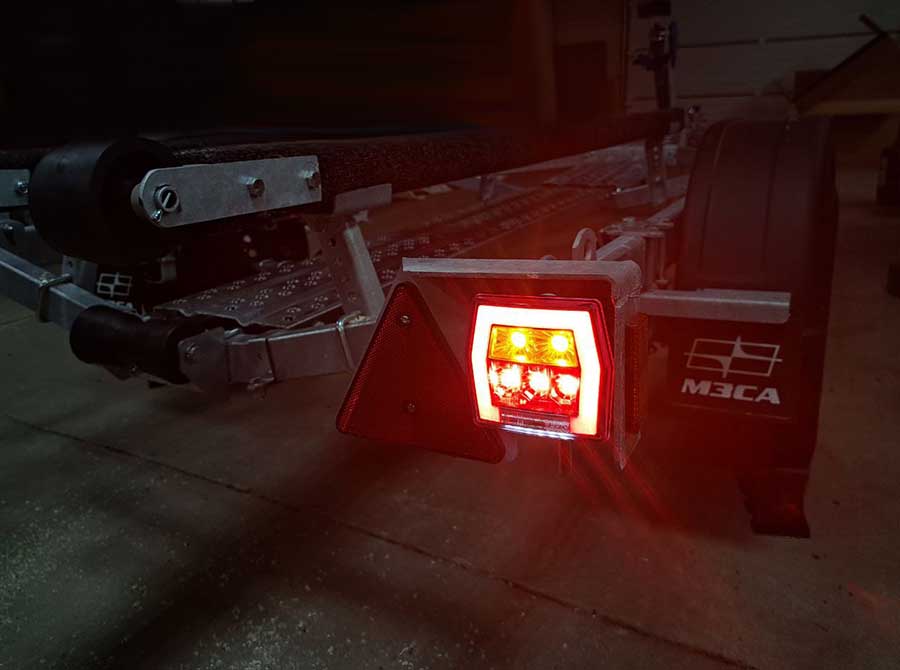 Прицеп для лодок и гидроциклов, МЗСА 81771C.101 (лодка до 3,9 м.), с доп. комплектацией