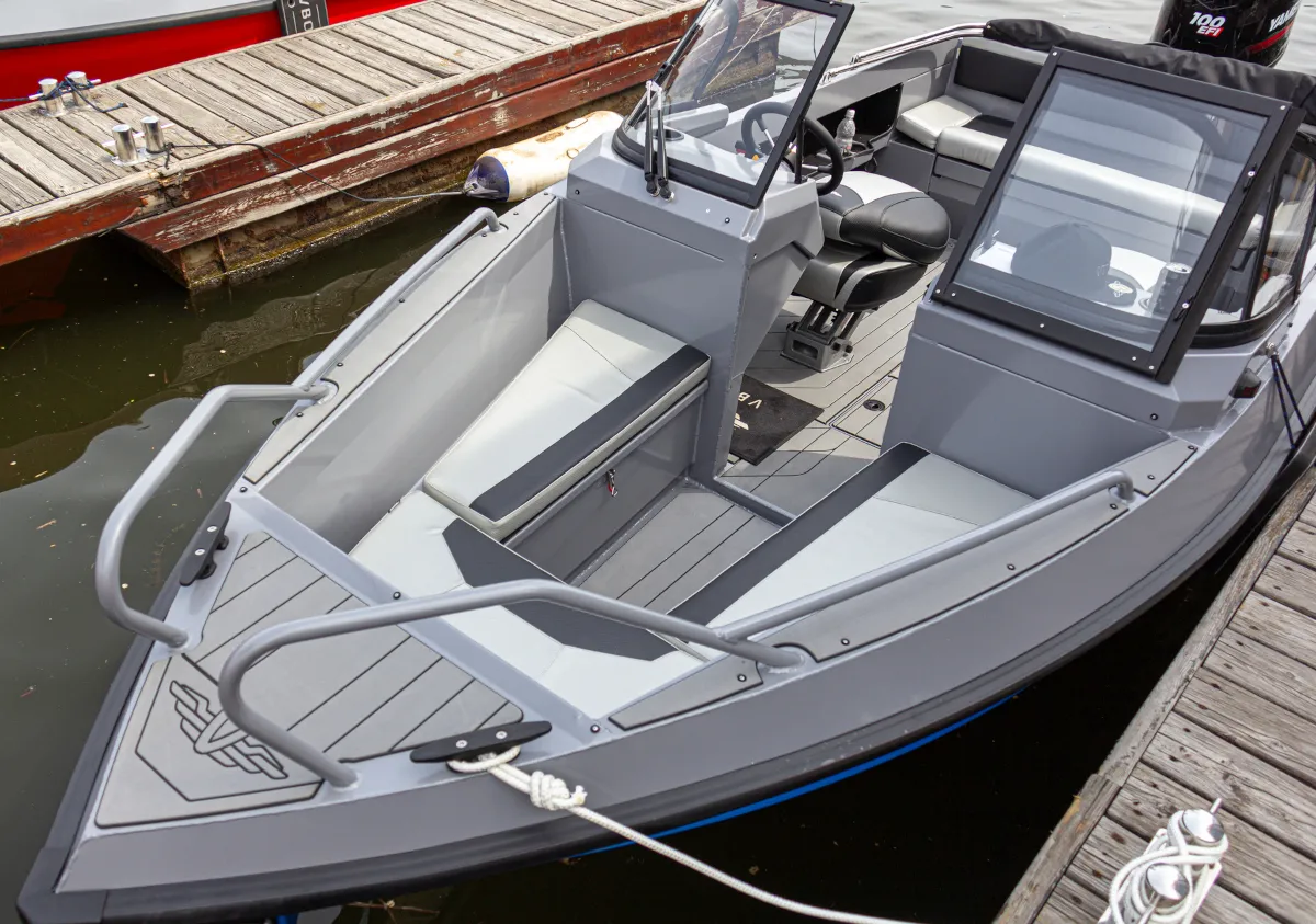 Катер Yava L BowRider