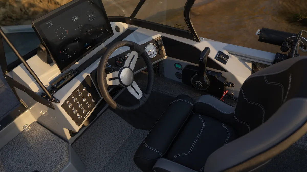 Катер ВиндБот 6.0 DCX