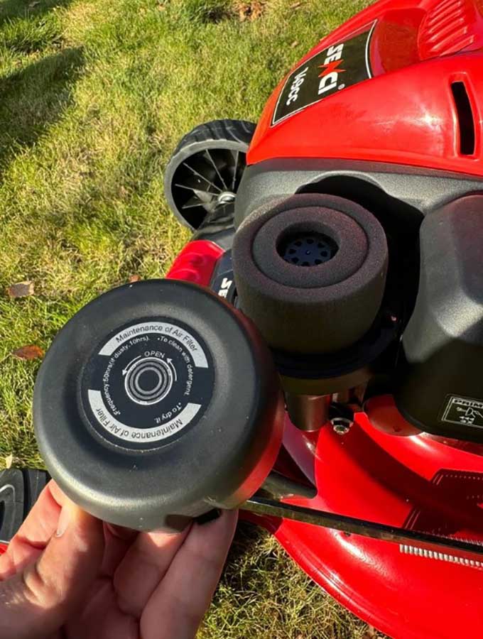 Газонокосилка бензиновая самоходная Senci LMA18S57, 2.3 кВт, ширина скашивания 46 см, травосборник 65 л