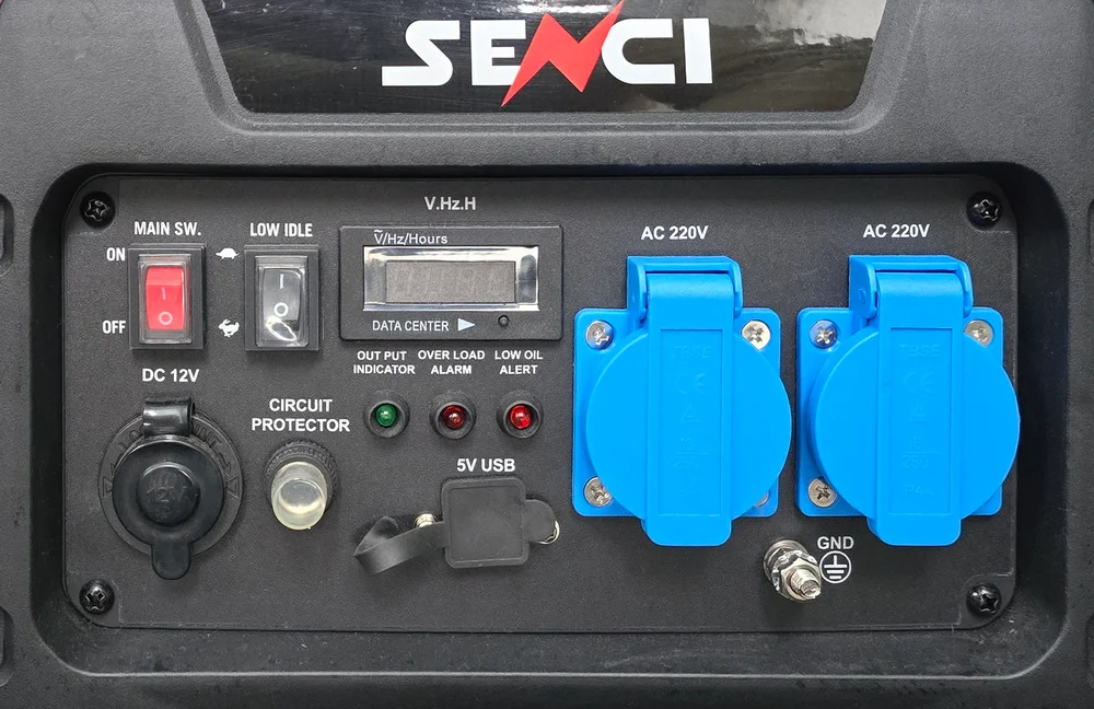 Бензиновый генератор SENCI SC3200i-H инверторный