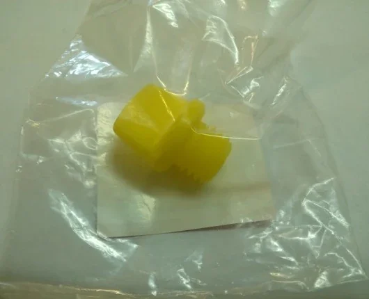 Колпачок (крышка) маслозаливной горловины Suzuki