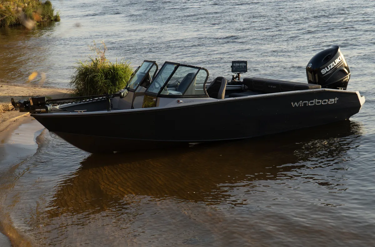 Катер ВиндБот 6.0 DCX