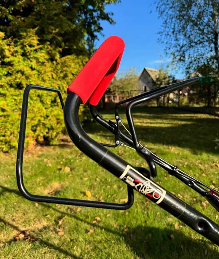 Газонокосилка бензиновая самоходная Senci LMA18S57, 2.3 кВт, ширина скашивания 46 см, травосборник 65 л