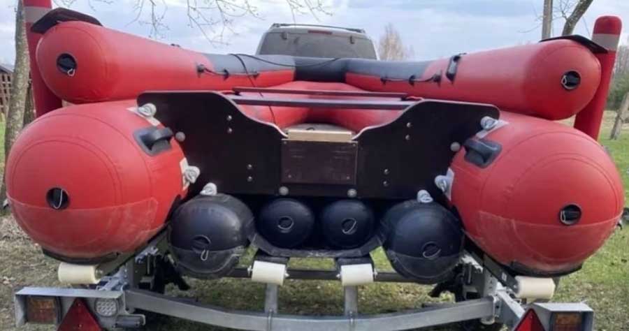 Ролики капролоновые на ложементы лодочного прицепа 120 мм с оцинкованными пластинами