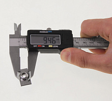 Нижн. часть кнопки DOT 3/4 на клипсе.