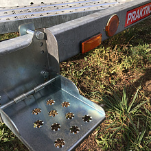 Подножка универсальная складная оцинкованная