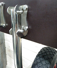 Держатель датчика эхолота универсальный (быстросъемные тр. колеса).