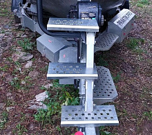 Лестница на дышло прицепа 3 ступеньки