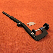 Держатель датчика эхолота D-techno (алюминий, изогнутый, для лодок НДНД), арт. SKD030