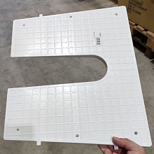 Накладка на транец 420х340 мм., пластик.